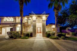 Vegas Views BIG Group Home w Tennis & Beach Pool