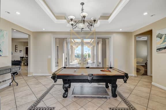 Vegas Views BIG Group Home w Tennis & Beach Pool