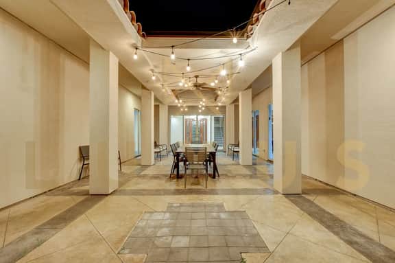 Vegas Views BIG Group Home w Tennis & Beach Pool
